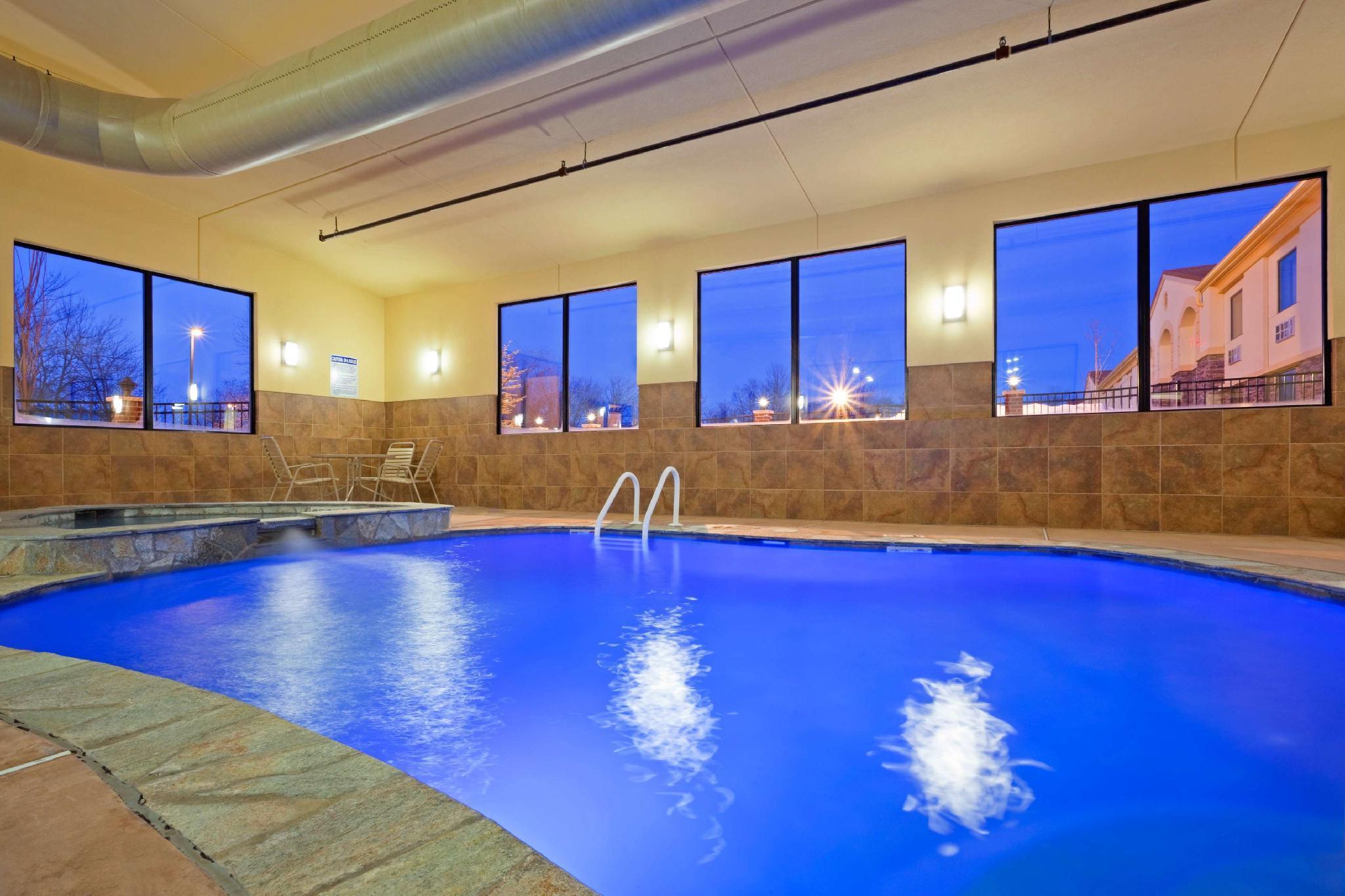 La Quinta Inn By Wyndham West Long Branch Nj Shore Area Eksteriør billede