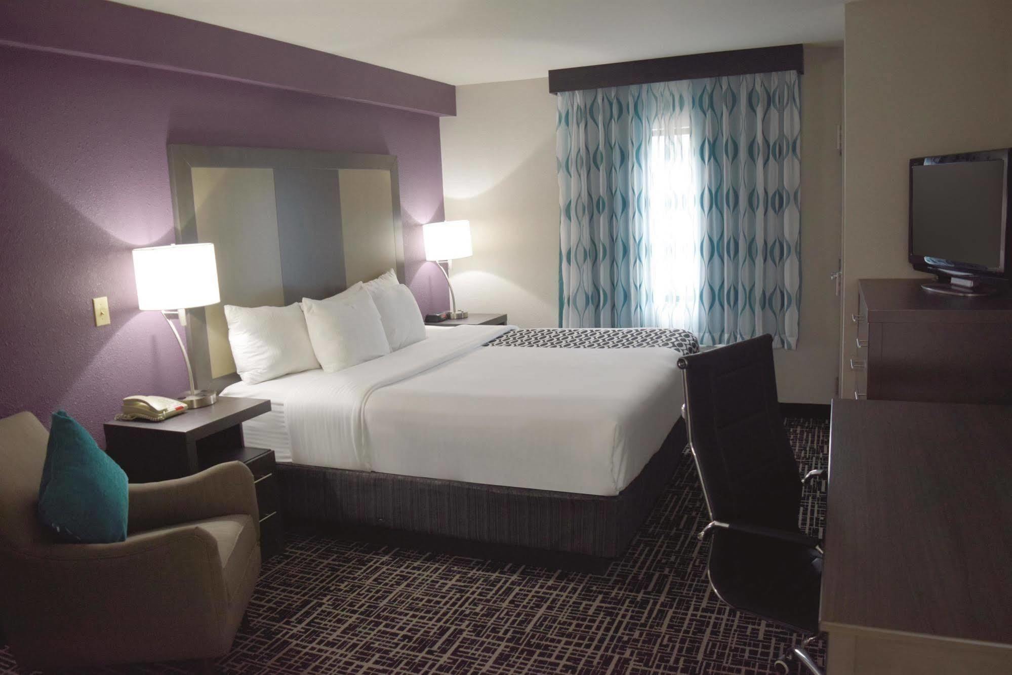La Quinta Inn By Wyndham West Long Branch Nj Shore Area Eksteriør billede